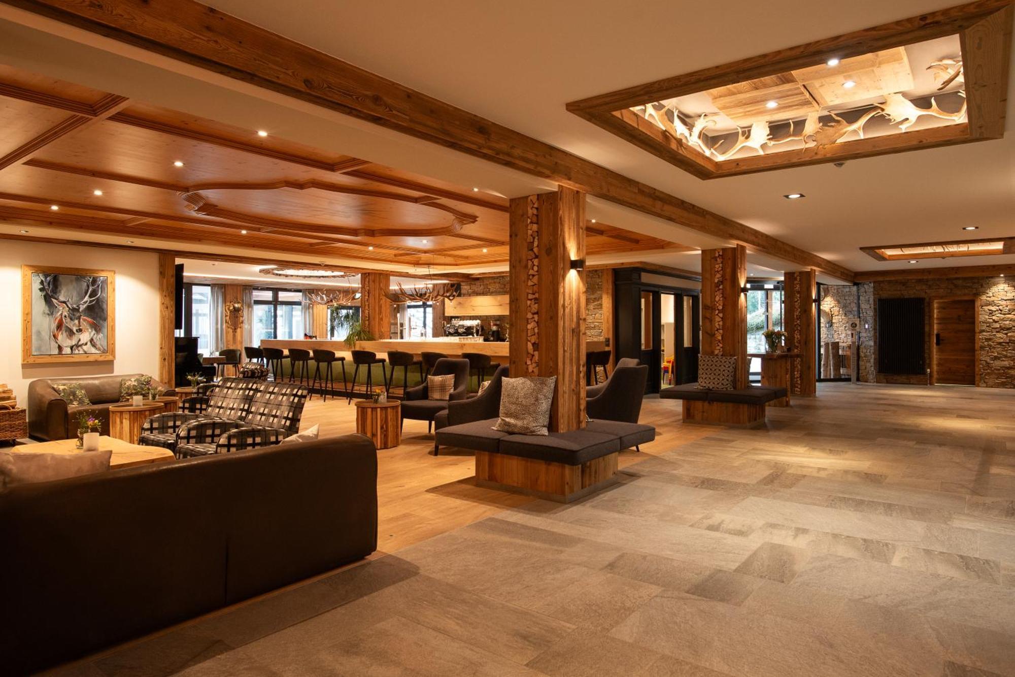 Jägerhof ****s Hotel 4*